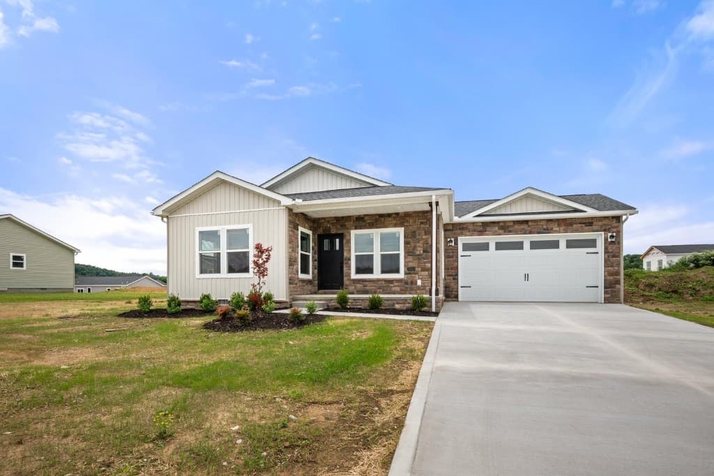 Property at 807 Sam Black Road, London, KY
